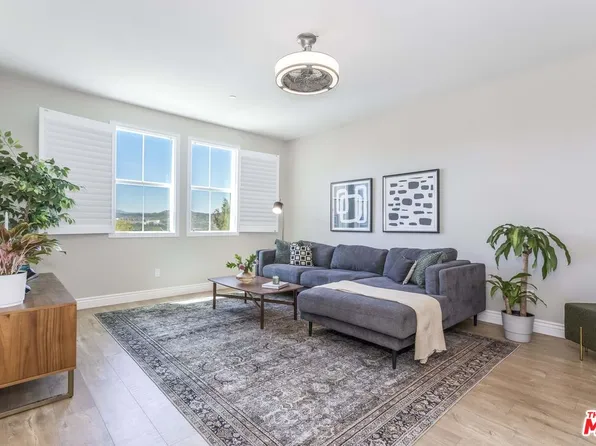 22132 Barrington Way, Santa Clarita, CA 91350