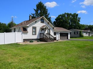 2924 Mercer Rd, New Castle, PA 16105
