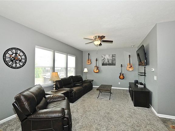 5th image of 15356 Keech Ct