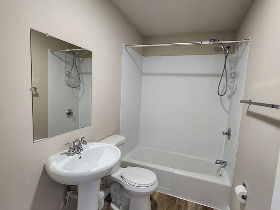 5th image of 410 S 6th St #1
