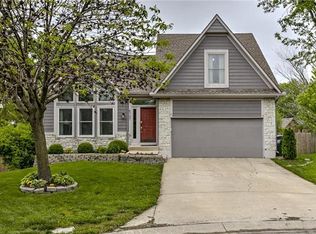 4727 Roundtree St, Shawnee, KS 66226