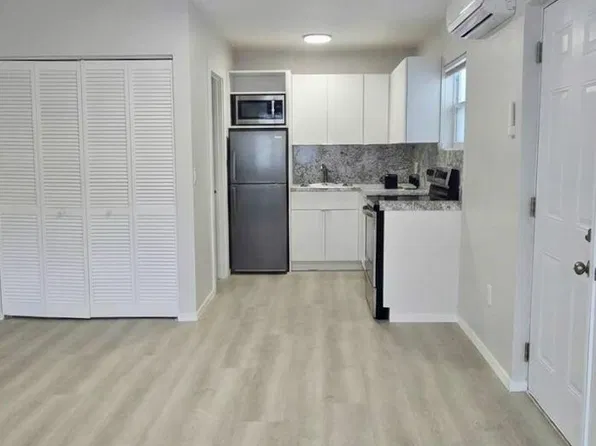 450 NE 62nd St #6, Miami, FL 33138
