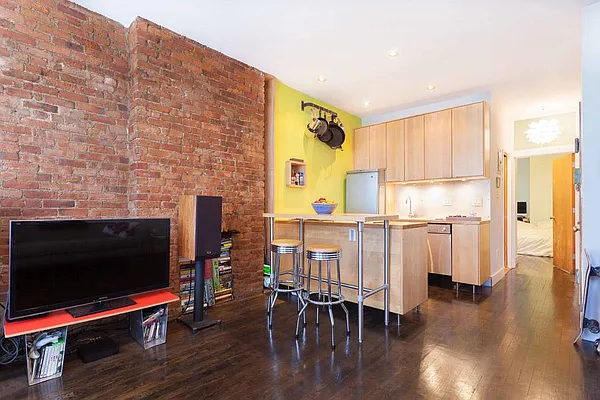 Sold by Corcoran | media 14