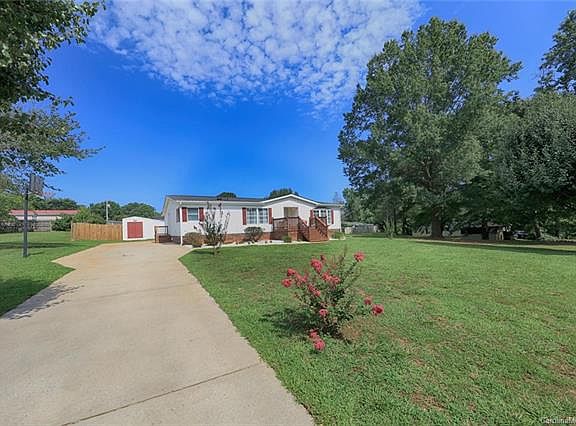3rd image of 120 Teak Dr