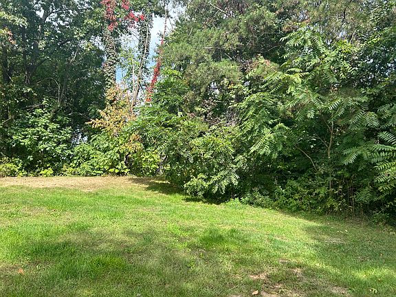 3rd image of 82679 Waldron Dr