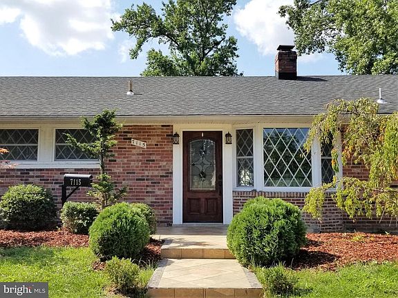 Eye catching tile walkway leading to front door