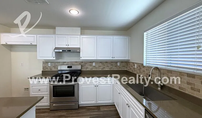 15946 Silvertip Way — Photo 6