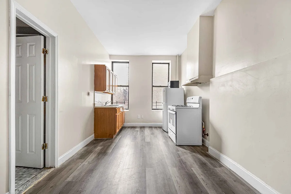 Building Photo - 1501 Broadway #3R