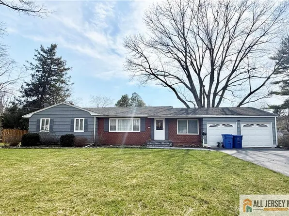 5 Holmes Rd, Cranbury, NJ 08512