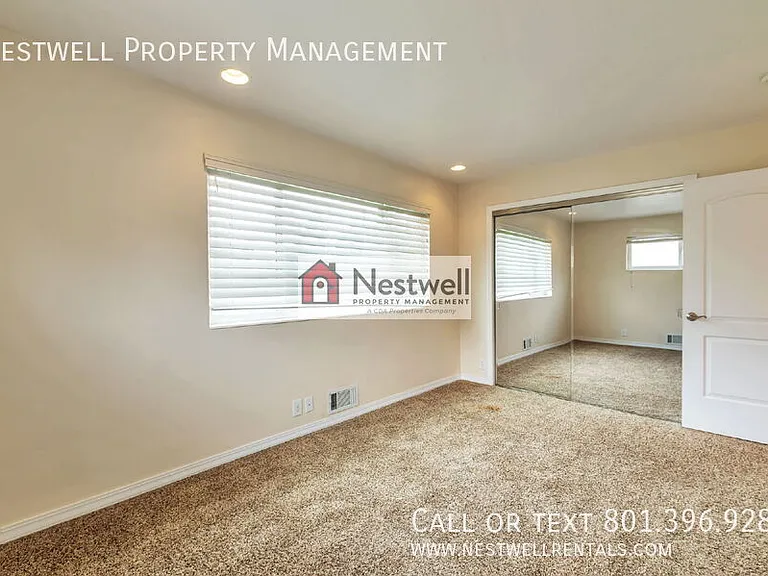 501 E 250 N — Photo 11