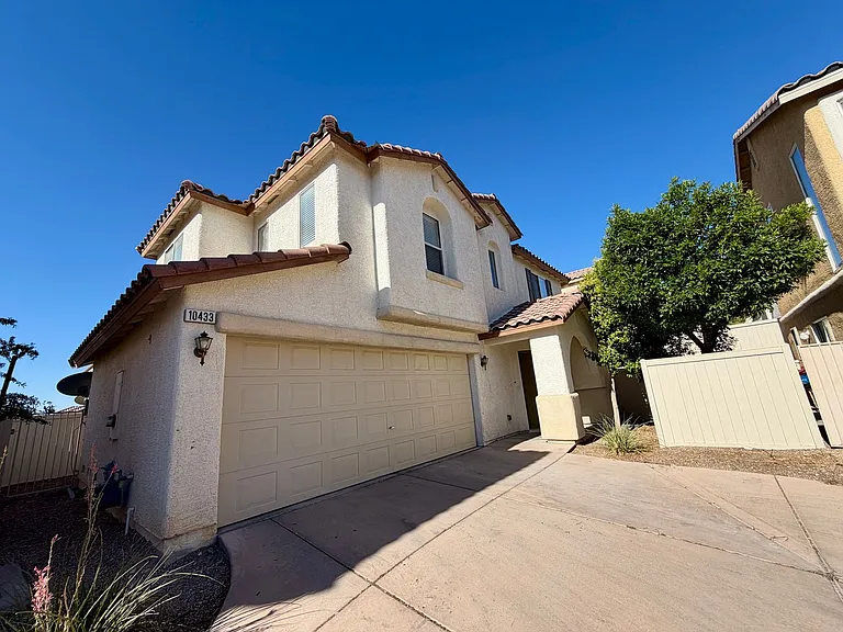 10433 Concetta Ave — Photo 1