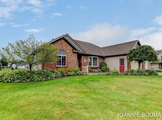 1506 Woodfield Dr, Zeeland, MI 49464