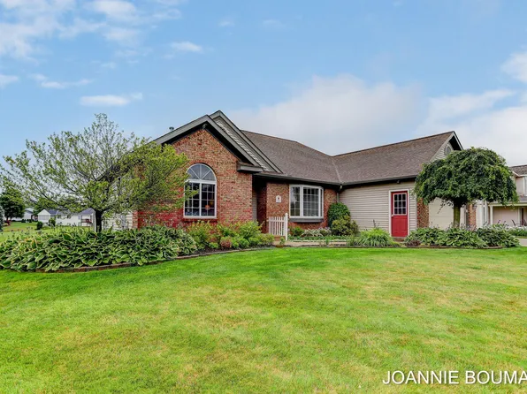 1506 Woodfield Dr, Zeeland, MI 49464