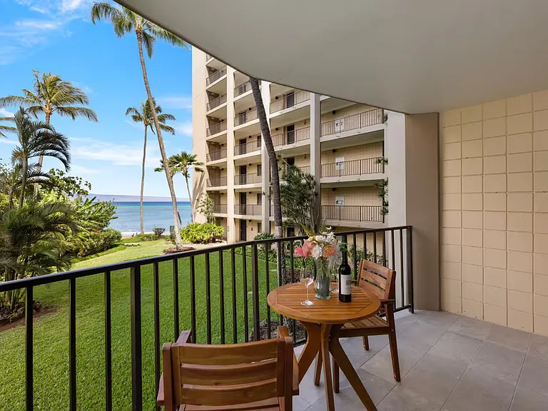 Lower Honoapiilani Rd — Photo 4