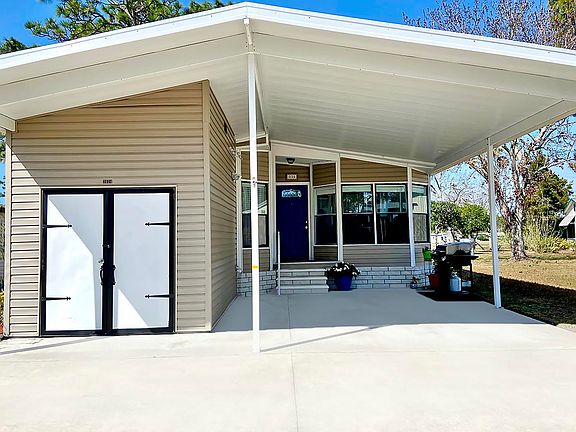 4th image of 2024 Port Marnock Ln #637