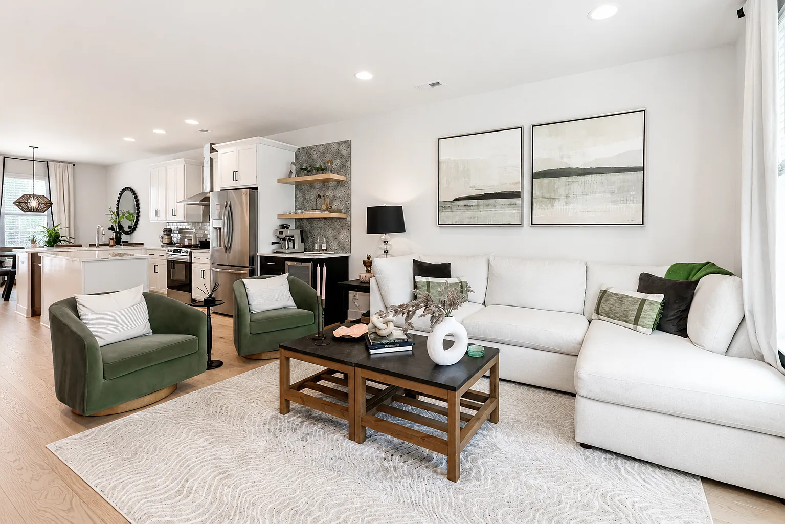 3 bed, 1723 sqft, $3,095 — Photo 3