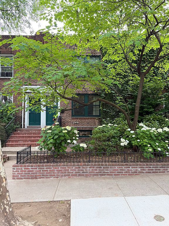 3913 48th St - Property Image