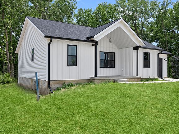 3rd image of 813 Williams Way