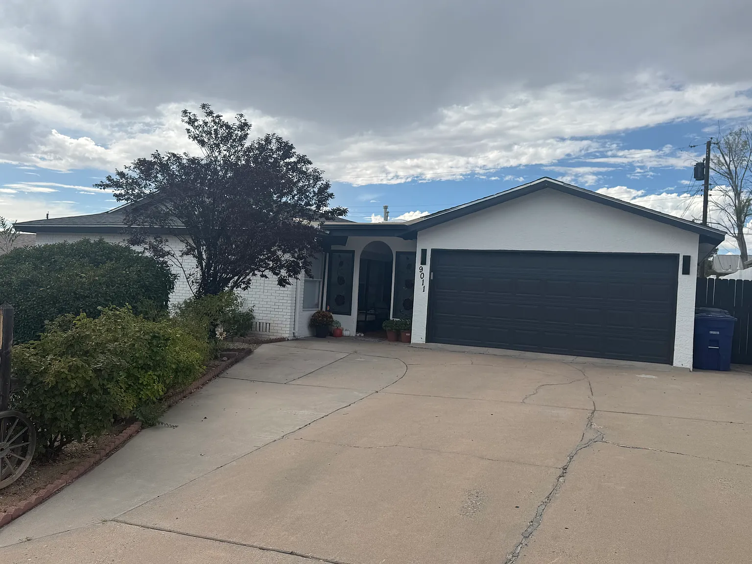 3 bed, 2150 sqft, $3,100 — Photo 2