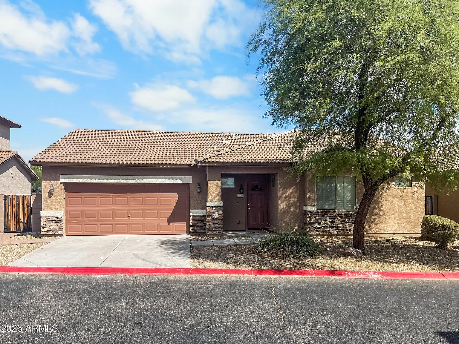 3 bed, 2.0 bath, 1301 sqft, $1,975 — Photo 1