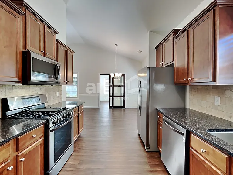 3227 Hideaway Ln — Photo 3