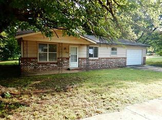 510 E Cleveland St, Prairie Grove, AR 72753