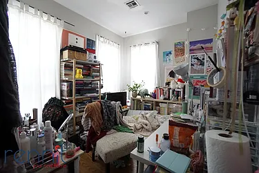 Rented by Rennit Inc.