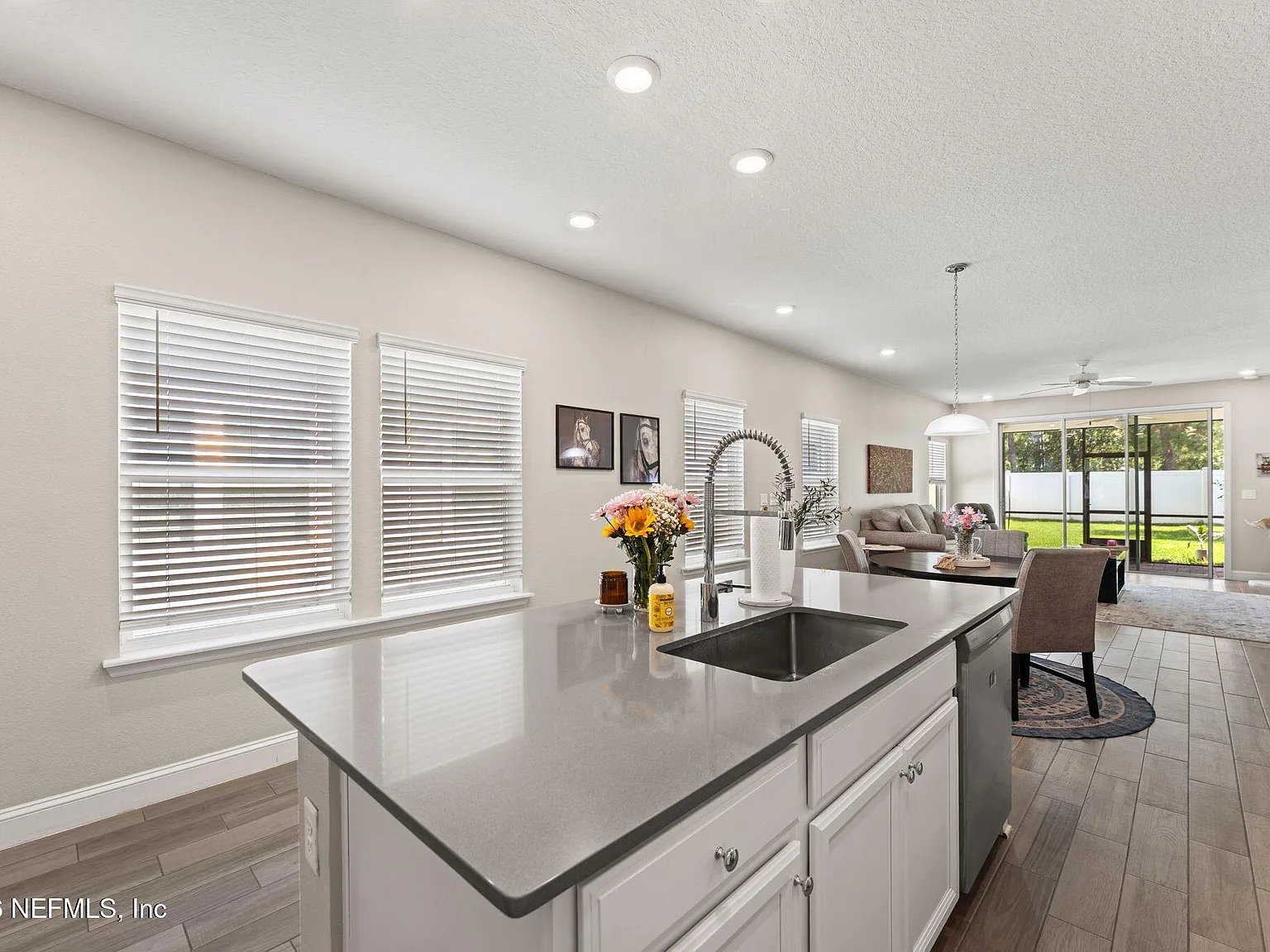 3 bed, 2.5 bath, 1710 sqft, $2,600 — Photo 4