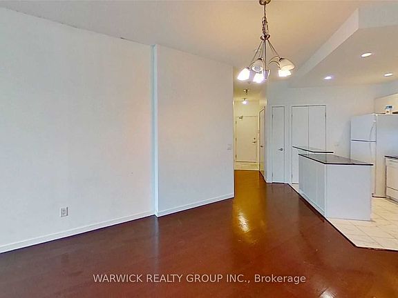 3rd image of 8 York St #2103