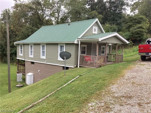 111 Cullen Rd, Marietta, OH 45750