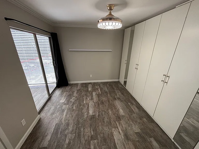 4044 Buena Vista St #111 — Photo 12