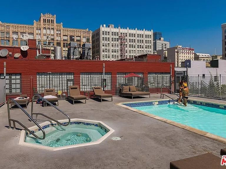 738 S Los Angeles St — Photo 38