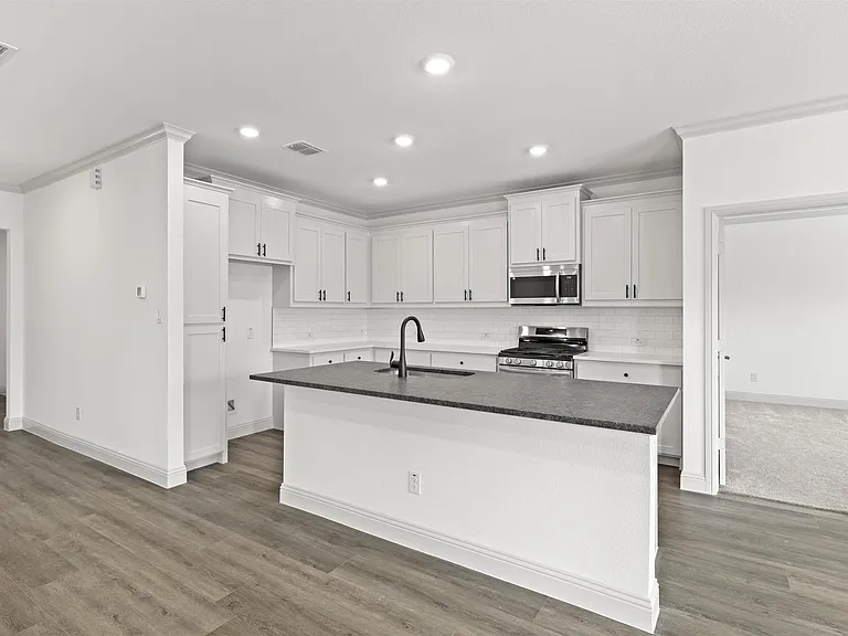544 Oak Creek Dr — Photo 5