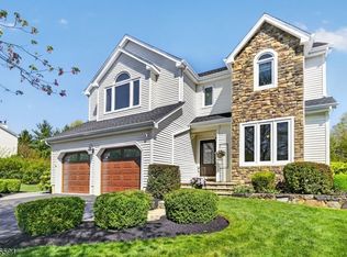15 Sweney Ct, Hillsborough Twp., NJ 08844