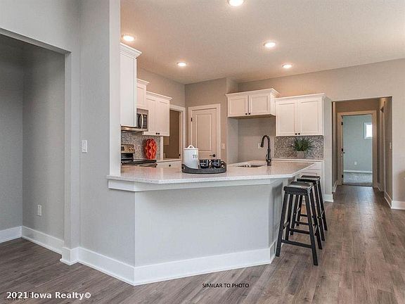 2nd image of 9419 Primo Ln