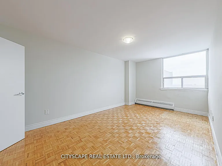1442 Lawrence Ave W #816 — Photo 14