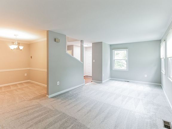 5th image of 5335 Lake Cove Ct