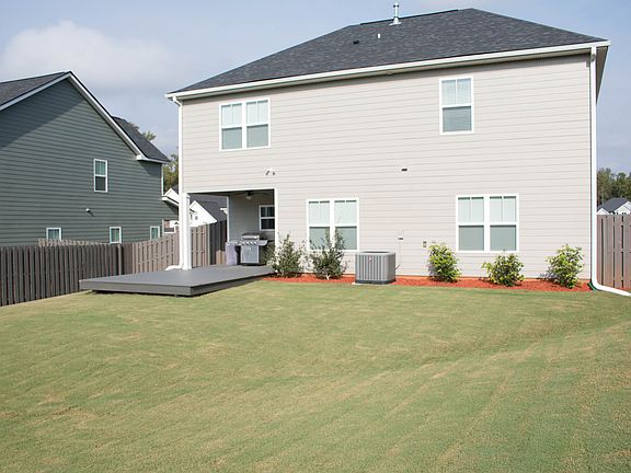 3rd image of 457 Kirkwood Dr