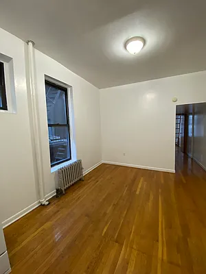 Rented by Peter R. Hungerford, LREB | media 21