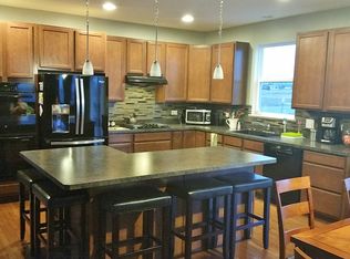 501 Windett Ridge Rd, Yorkville, IL 60560