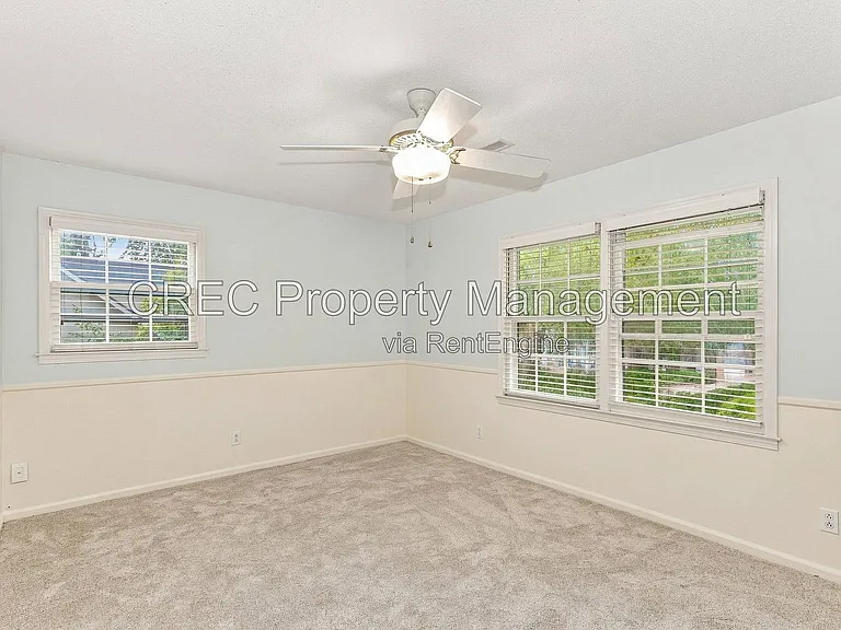 321 Shaftesbury Ln — Photo 21
