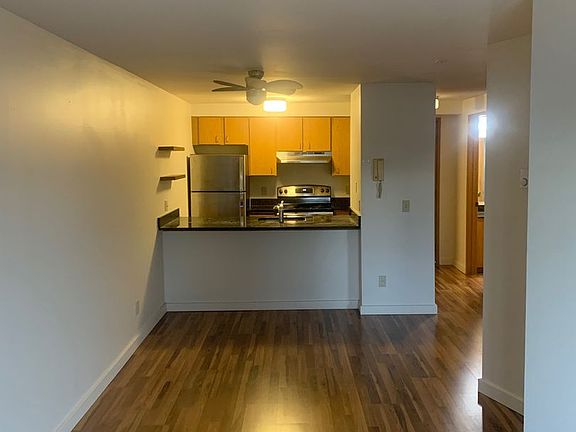 4th image of 503 13th Ave E APT 204