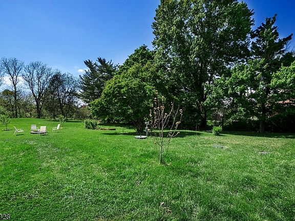 3rd image of 109 Garrison Rd