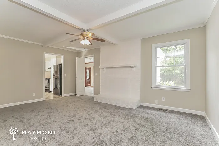 661 N Peace Haven Rd — Photo 4