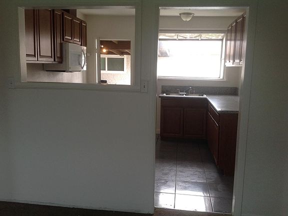 3rd image of 16657 San Bernardino Ave