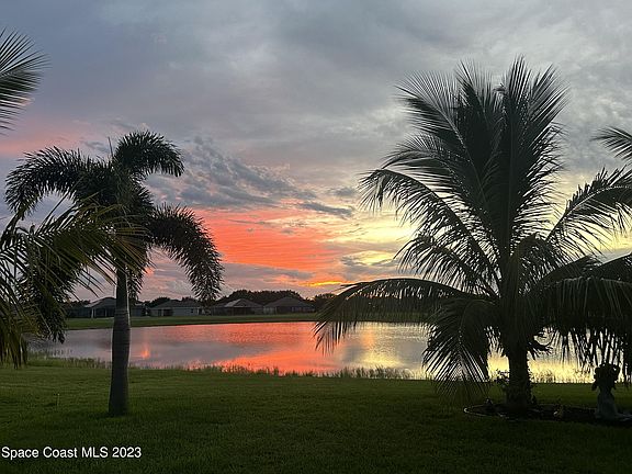2nd image of 8431 Laguna Cir