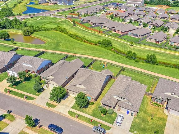 4th image of 3509 Bergen Peak Dr