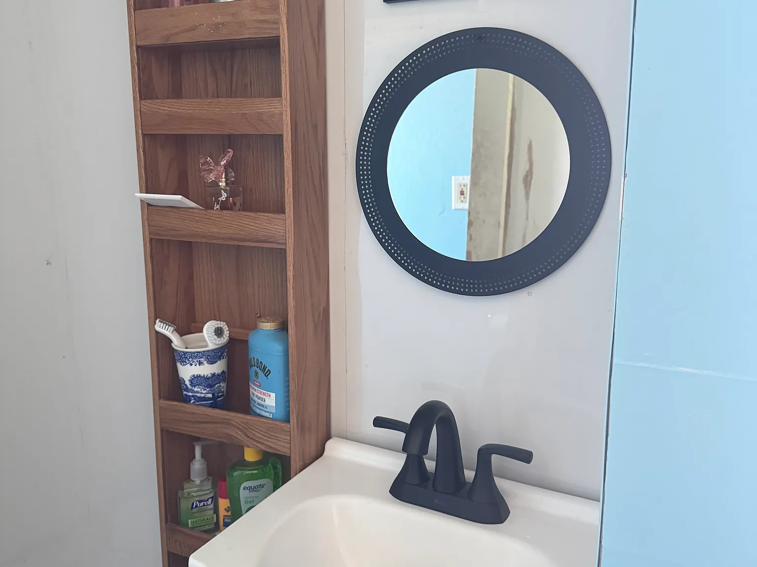 3 bed, 1060 sqft, $2,100 — Photo 2