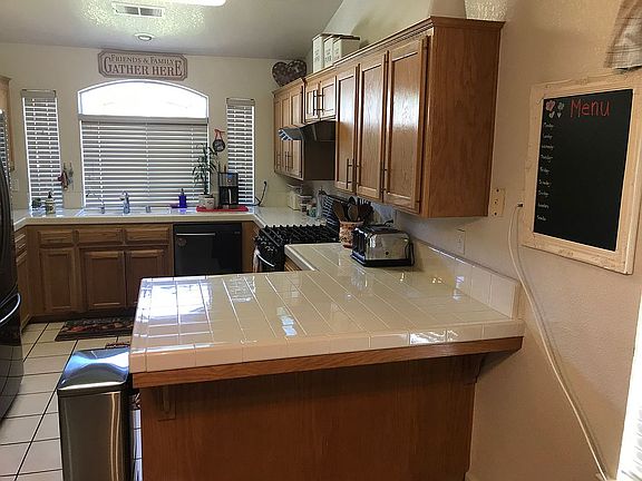 5th image of 1763 E Chelsea Dr