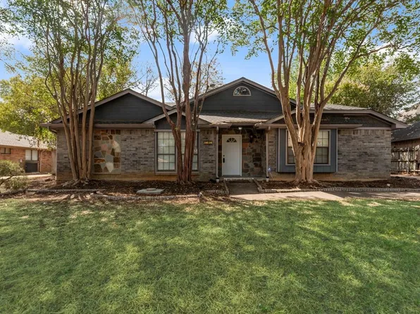 5608 Oak Brook Rd, Arlington, TX 76016